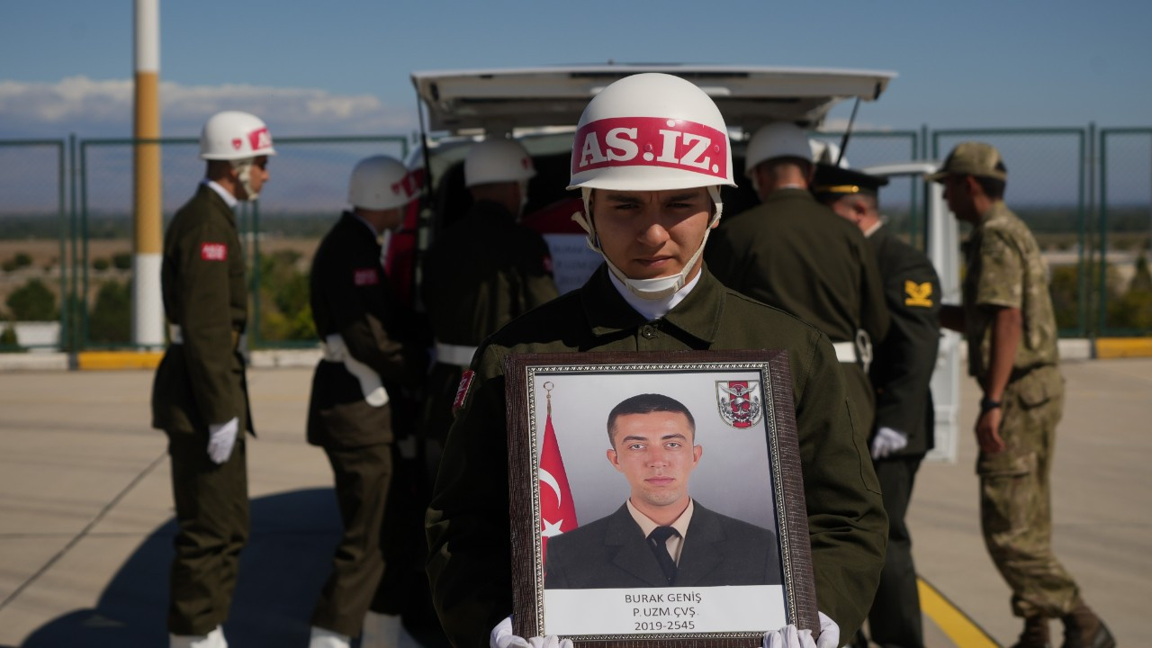 Trafik kazasında şehit olan Piyade Uzman Çavuş törenle memleketine uğurlandı