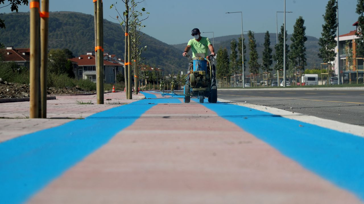 1. Cadde'ye 'Mavi' Dokunuş: Bisiklet Yolu Tamamlandı! - Sayfa 10