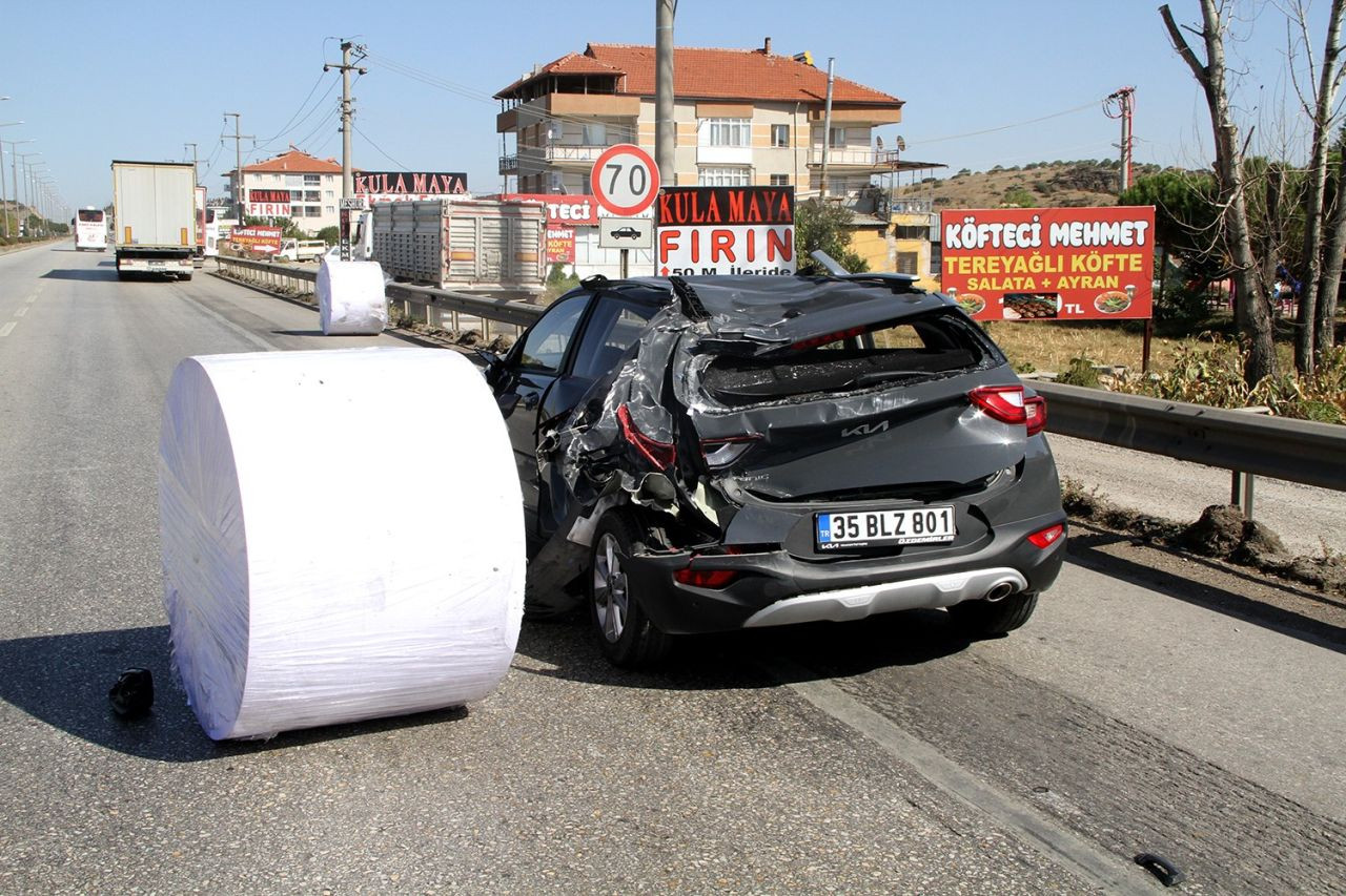 Manisa'da otomobilin üzerine kağıt bobini düştü - Sayfa 3