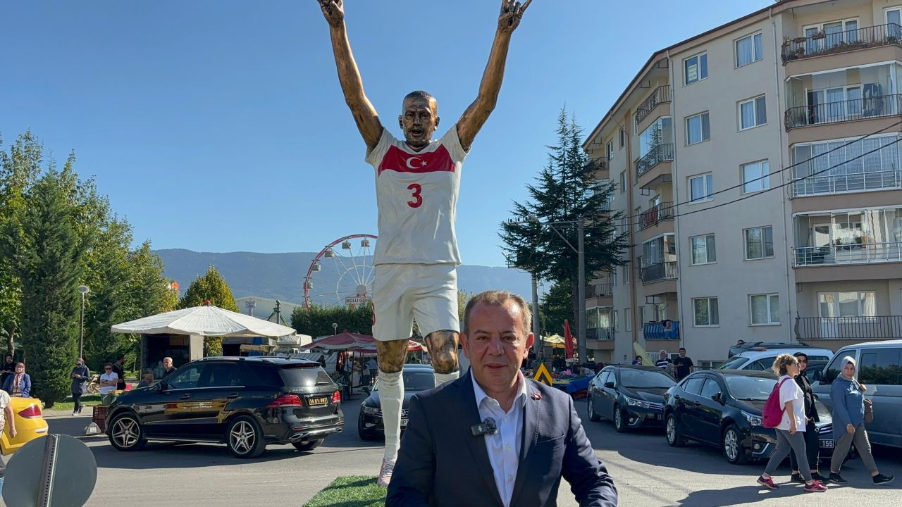 Tanju Özcan, Merih Demiral’ın “Bozkurt” heykelini diktirdi - Sayfa 2