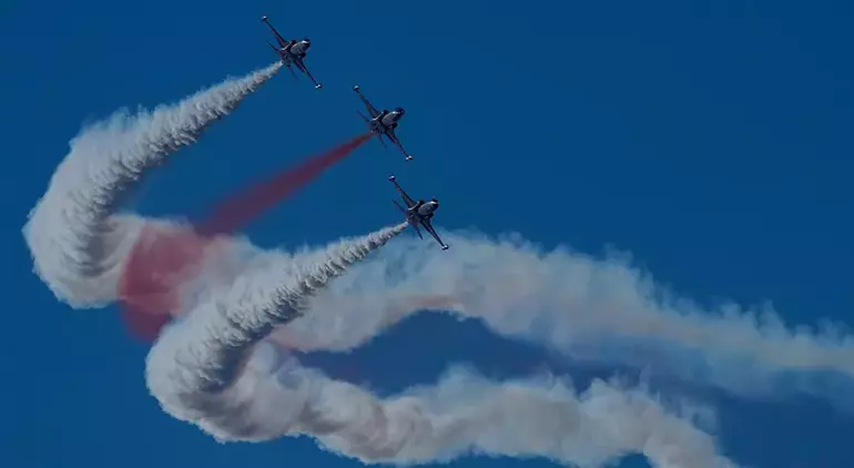 Alper Gezeravcı, F-16 ile Adana'da Büyüleyici Gösteri Uçuşu Yaptı! - Sayfa 4