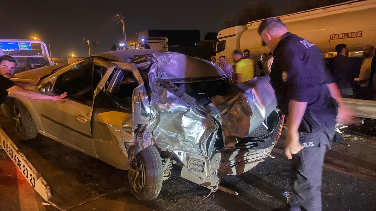 Peş peşe 2 ayrı kaza: 2 kişi yaralanırken, 2 sürücü ise kaçtı