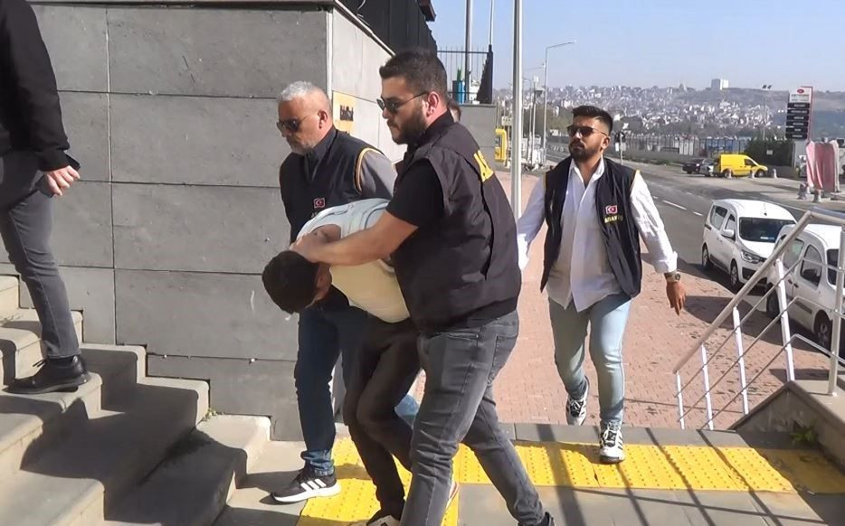 Platonik aşk dehşetinde, zanlı adliyeye sevk edildi - Sayfa 5