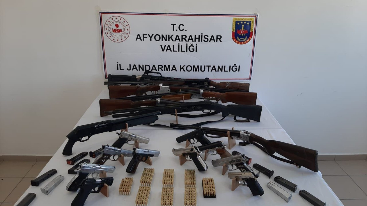 Jandarma 14 magandayı gözaltına aldı