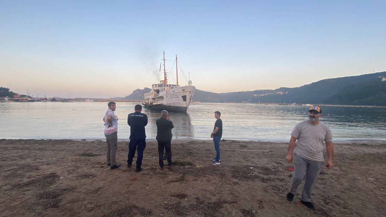 Amasra Limanı'nda Fırtına Nedeniyle Karaya Oturan Vapur Facianın Eşiğinden Döndü - Sayfa 2