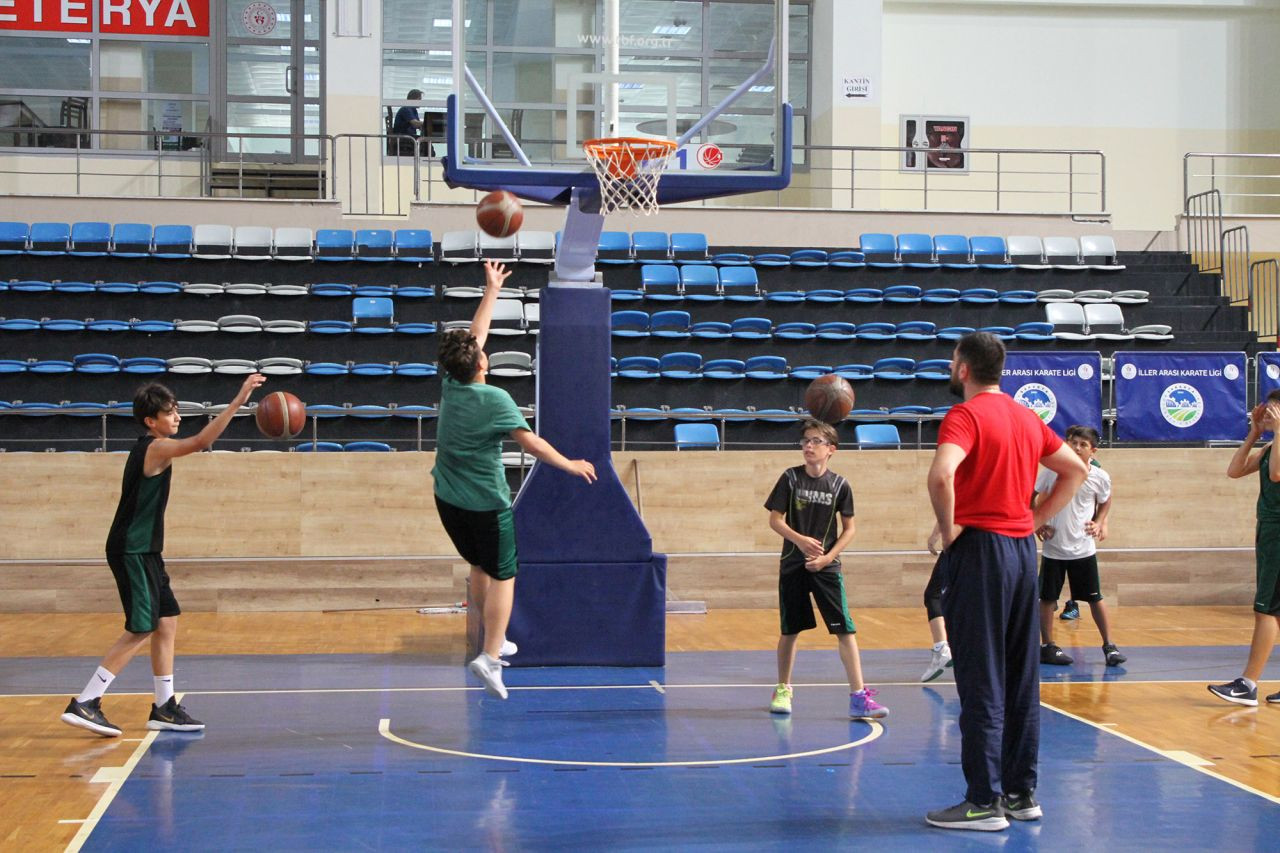 Büyükşehir Sakarya’da Gençler İçin Spor Projesini Hayata Geçiriyor: “Çocuklar Sporla Buluşacak, Yarınlar Temiz Olacak” - Sayfa 3