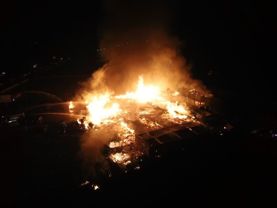 Bursa'da palet fabrikasında çıkan yangın, 4 saat sonra kontrol altına alındı - Sayfa 2