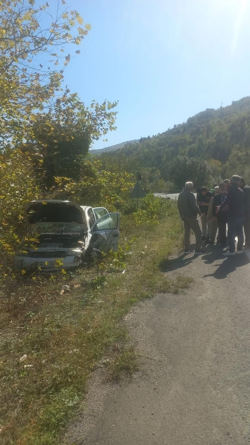 İki otomobilin çarpıştığı kazada 6 kişi yaralandı: bir araç takla attı - Sayfa 4