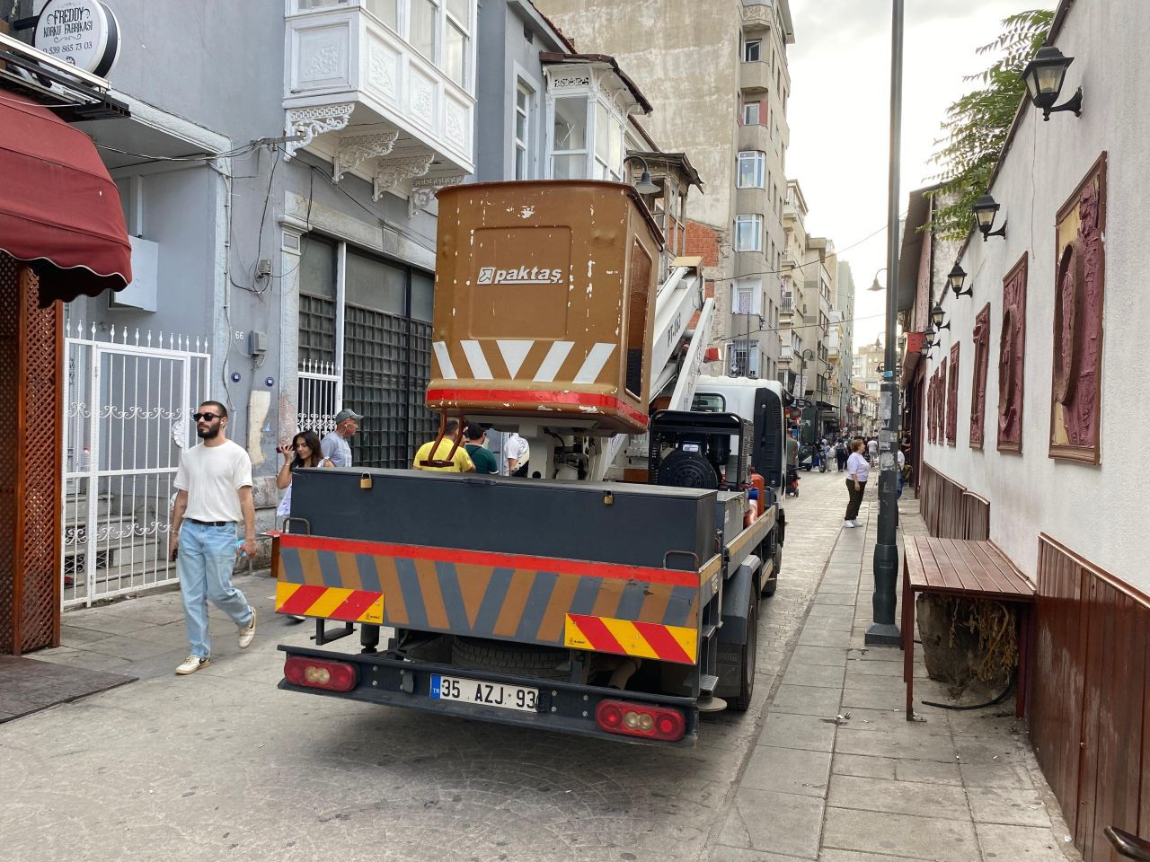 İzmir’de Korku Evleri Önündeki Tasvirler Kaldırılıyor - Sayfa 3