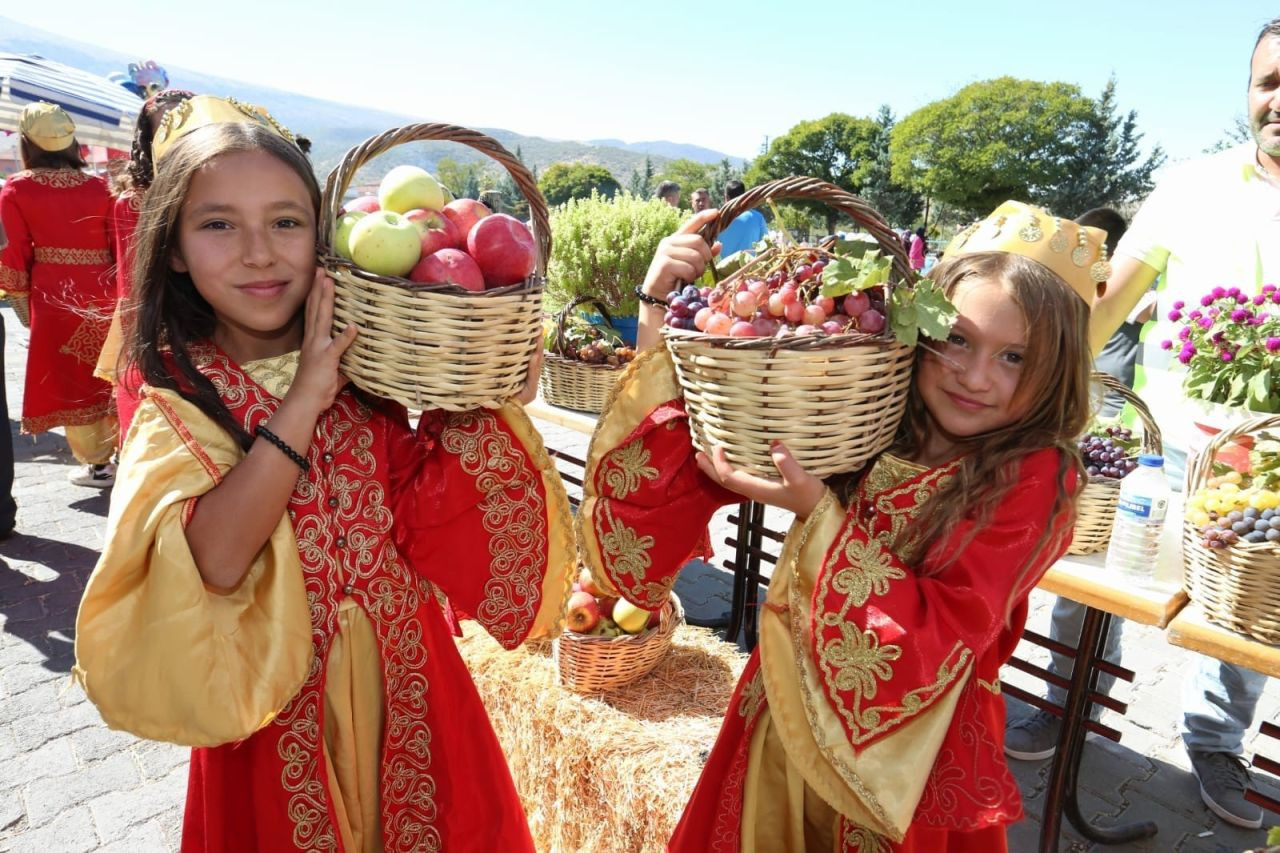 Aksaray'da 3. Bağ Bozumu ve Pekmez Festivali Coşkuyla Kutlandı! - Sayfa 2