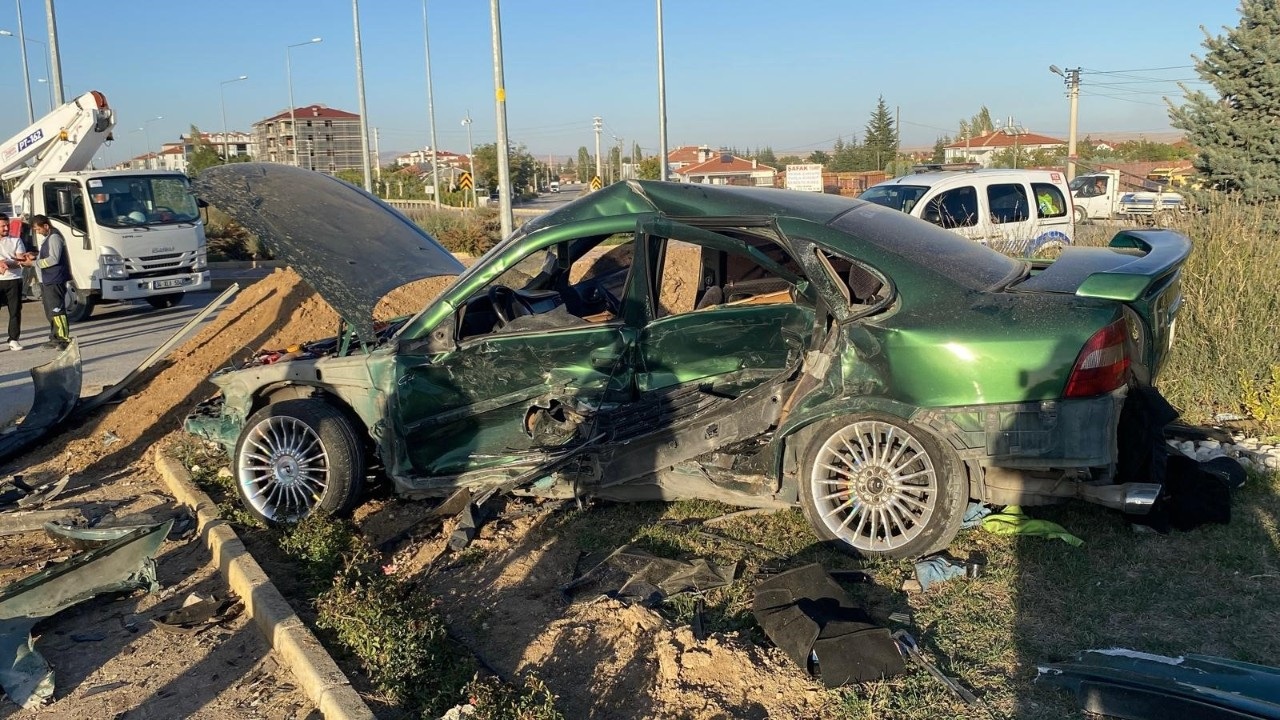 Konya’da İki Otomobil Çarpıştı: 4 Yaralı!