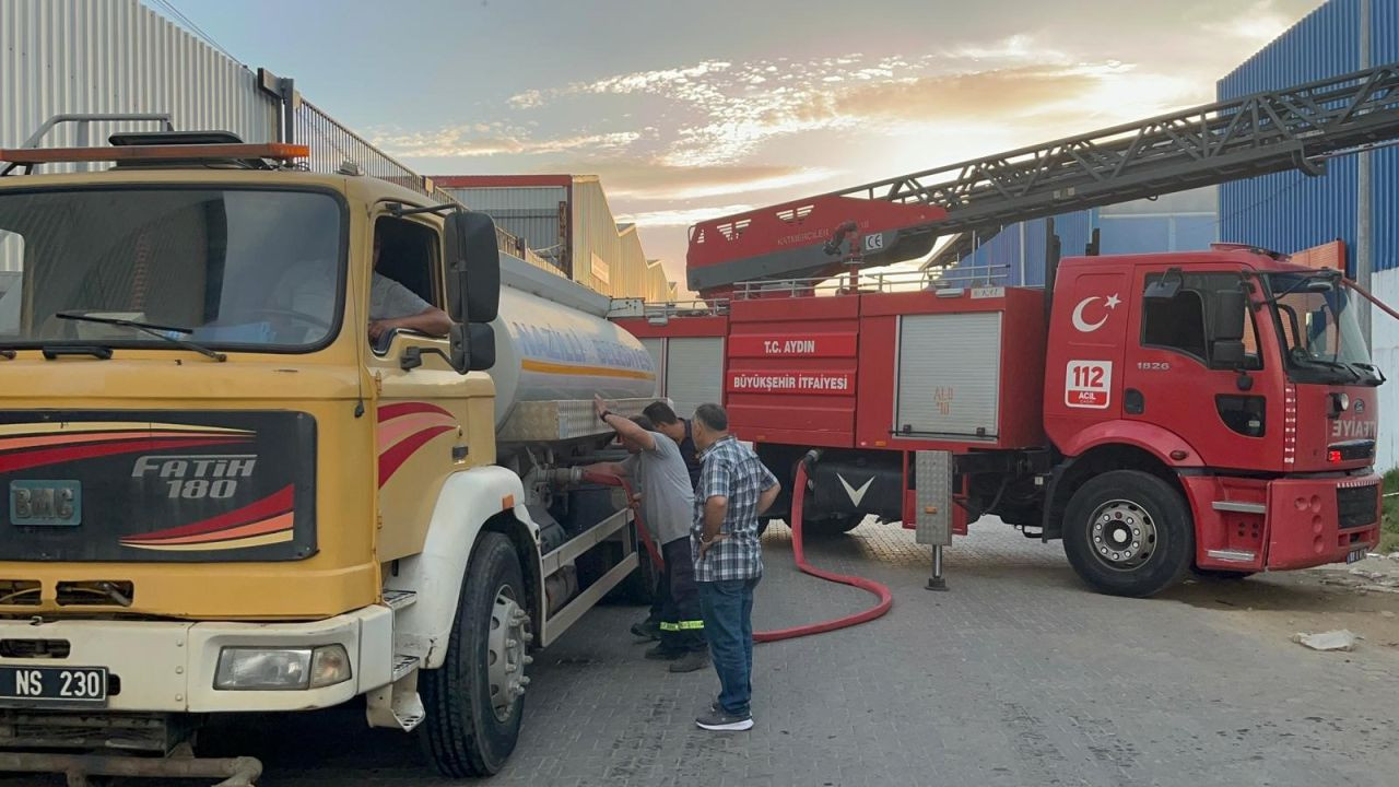 Nazilli'deki Hurdacıda Yangın: 2 Kişi Dumandan Etkilendi - Sayfa 3