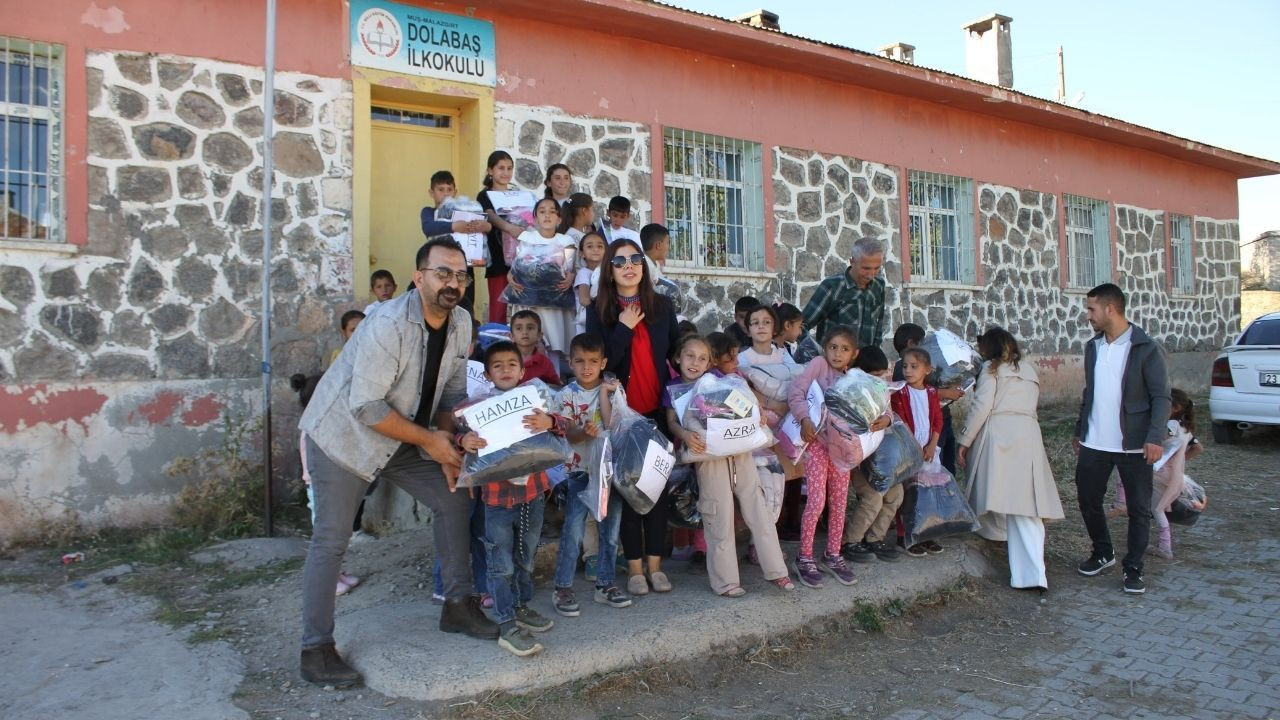 Eğitime gönül veren öğretmenler Malazgirt'te çocukların kahramanı oldular - Sayfa 1