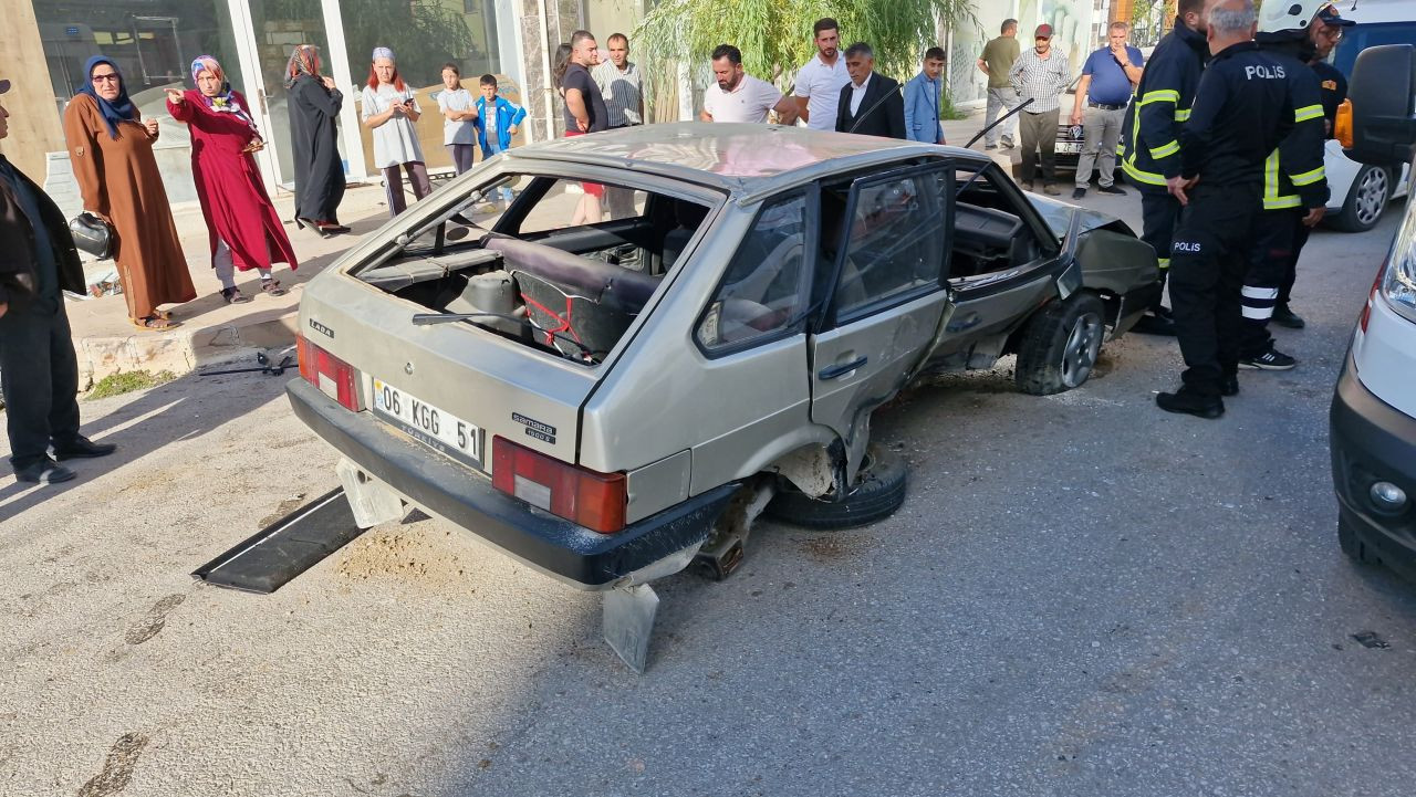 Çorum'da Kaldırıma Çarpan Otomobil Takla Attı: 2 Kişi Yaralandı - Sayfa 4