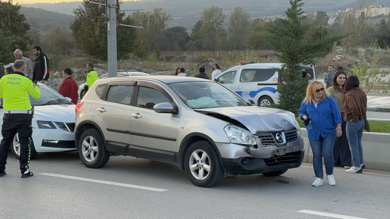 Bolu'da Zincirleme Trafik Kazası: 4 Araç Çarpıştı - Sayfa 4