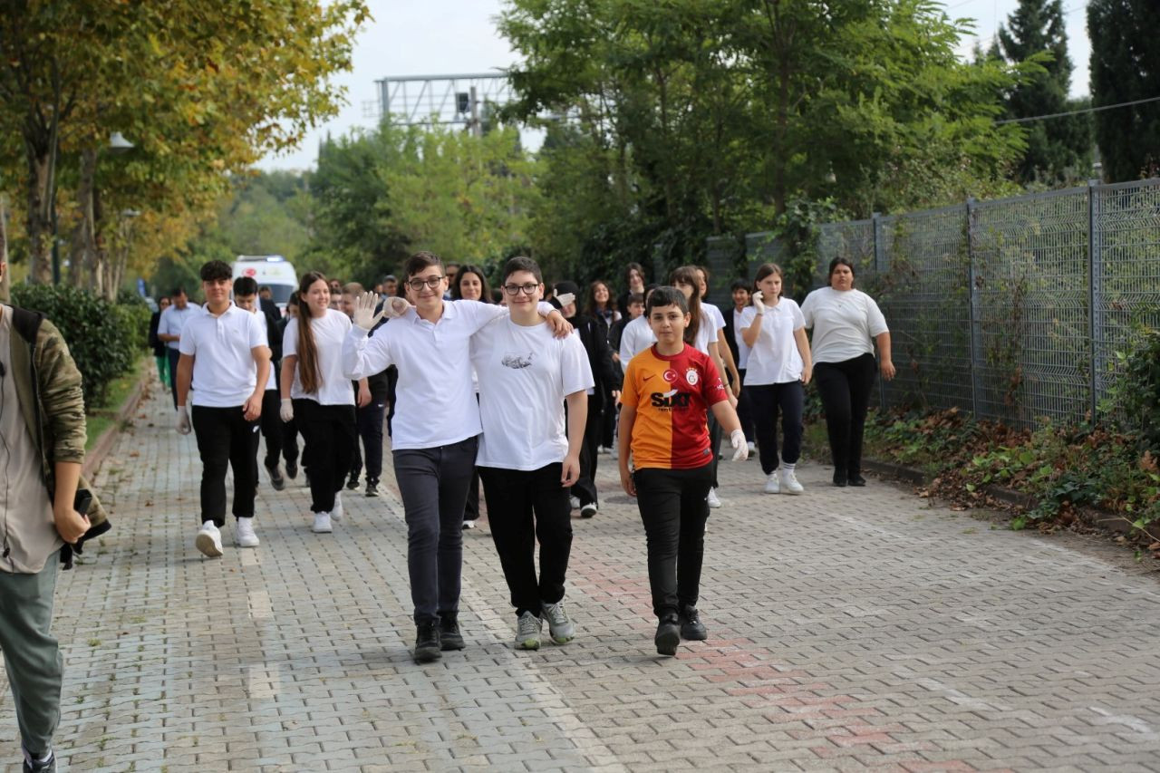 Sapanca’da Habitat Günü’nde Çevre İçin Elele: Çöp Toplama Etkinliği ve Geri Dönüşüm Sergisi Düzenlendi - Sayfa 8