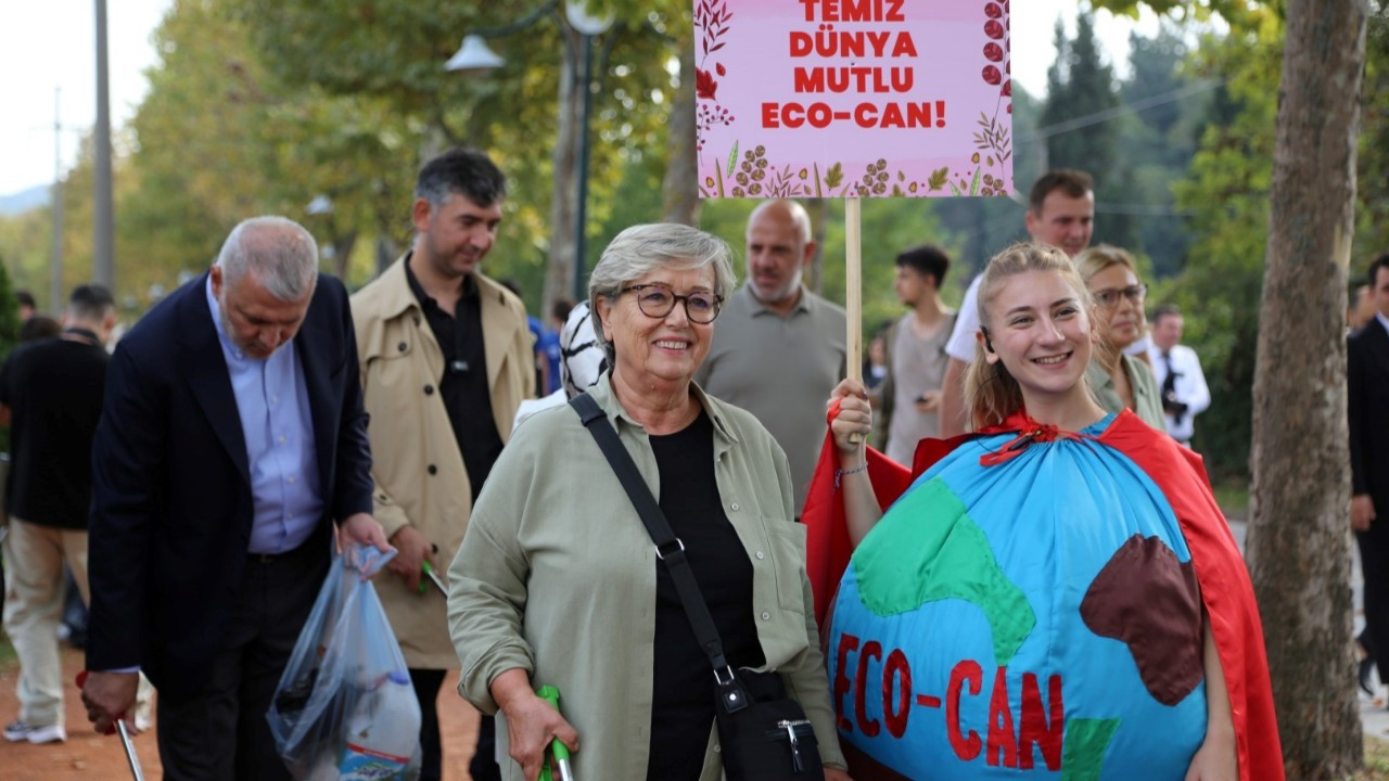 Sapanca’da Habitat Günü’nde Çevre İçin Elele: Çöp Toplama Etkinliği ve Geri Dönüşüm Sergisi Düzenlendi