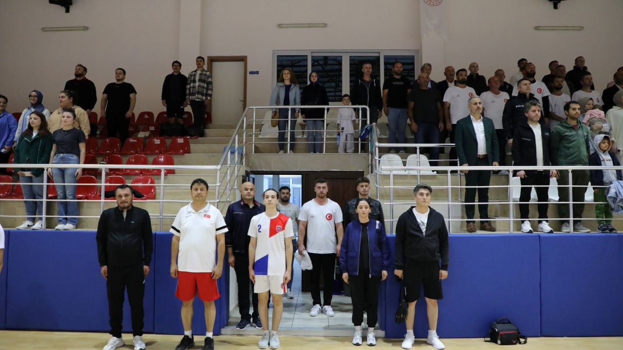 Ferizli’de Cumhuriyet Coşkusu: Voleybol Turnuvası Heyecanı Başladı - Sayfa 7