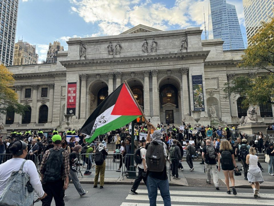 New York'ta binlerce Filistin yanlısı, İsrail' i protesto etti - Sayfa 13