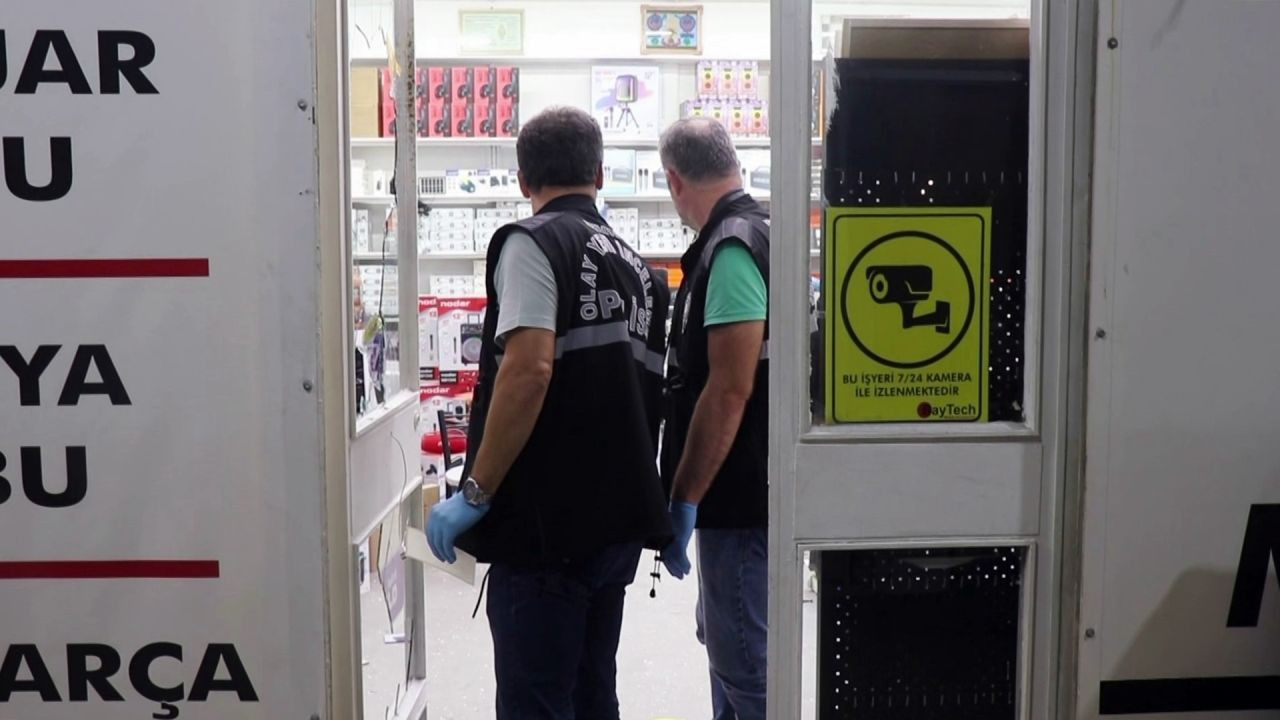 Çark Caddesi'nde Pompalı Tüfekle Baskın: Borç Anlaşmazlığı Tartışmaya Dönüştü - Sayfa 4