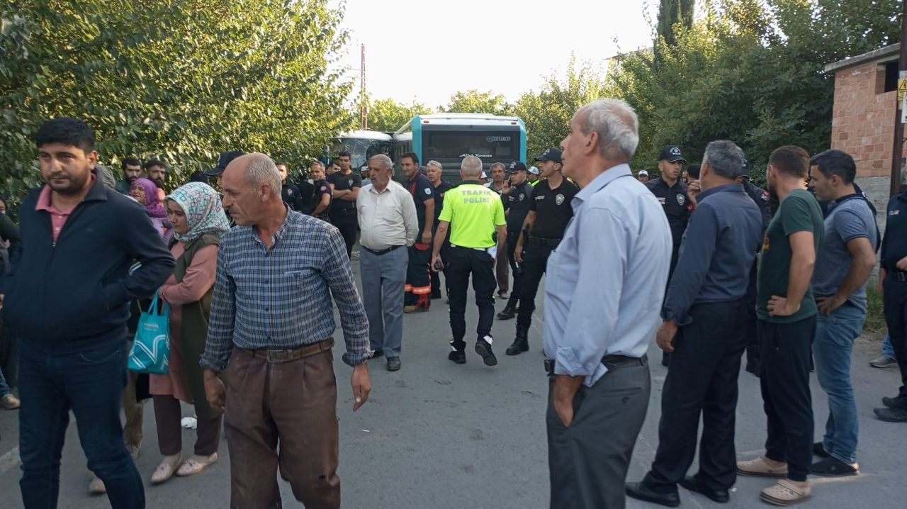 Öğrenci servisi ile belediye otobüsü çarpıştı: çok sayıda yaralı var - Sayfa 1