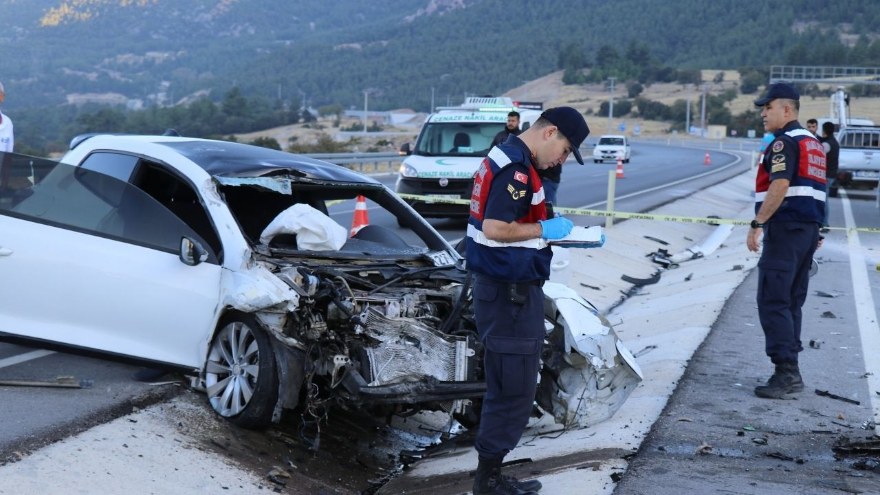 Hafriyat kamyonuna arkadan çarpan genç sürücü hayatını kaybetti - Sayfa 6