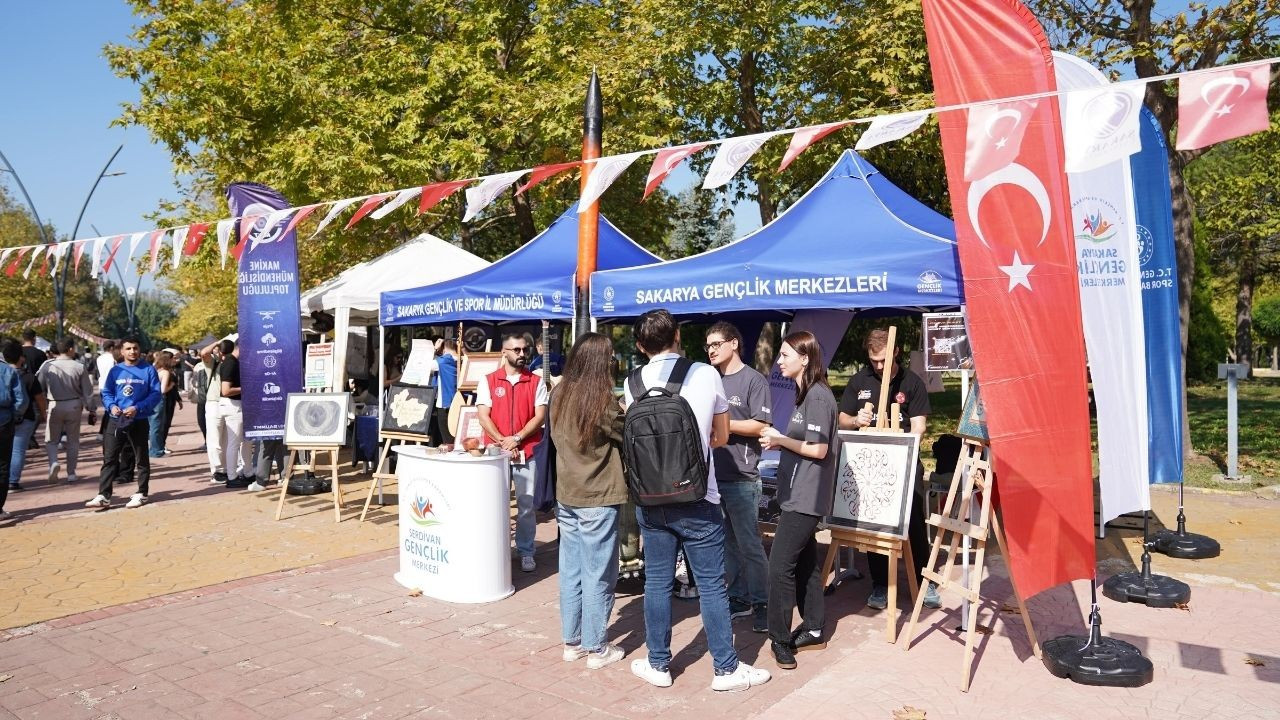 Sakarya Üniversitesinde Öğrenci Toplulukları Tanıtım Günleri Başladı!