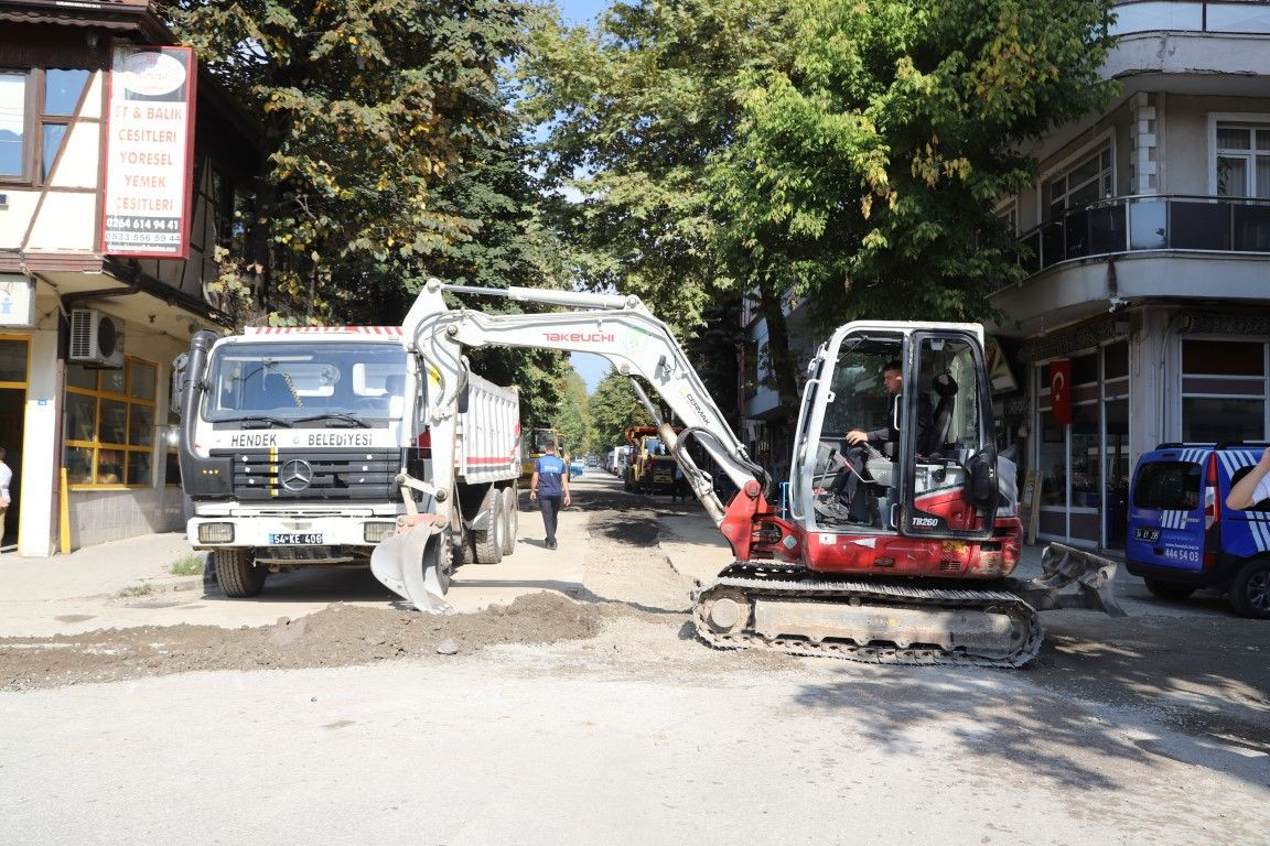 Hendek'te Altyapı Seferberliği: Mahmutbey Mahallesi'nde Çalışmalar Tamamlandı, Sırada Yenimahalle Var - Sayfa 4