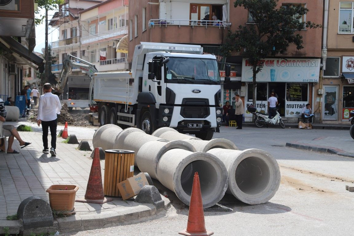 Hendek'te Altyapı Seferberliği: Mahmutbey Mahallesi'nde Çalışmalar Tamamlandı, Sırada Yenimahalle Var - Sayfa 13