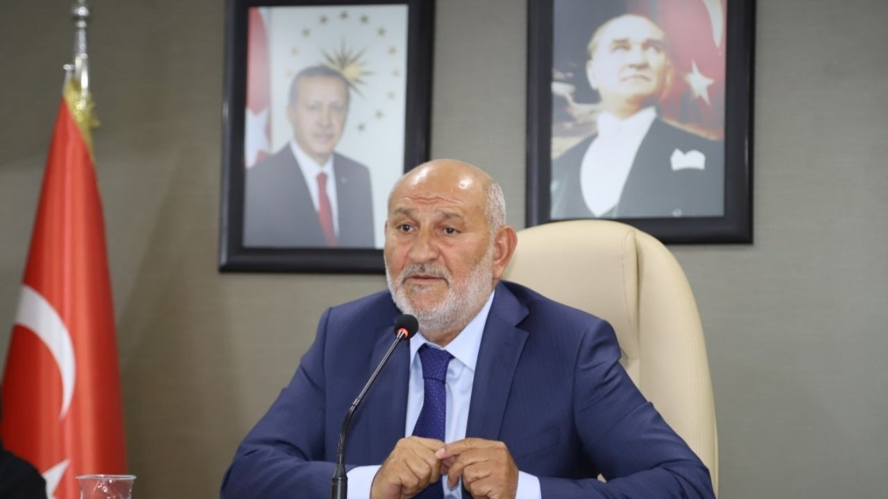 Hendek'te Öğrencilerin Mağduriyeti İçin Çözüm Arayışı: Ücretsiz Servis Hizmeti Devrede