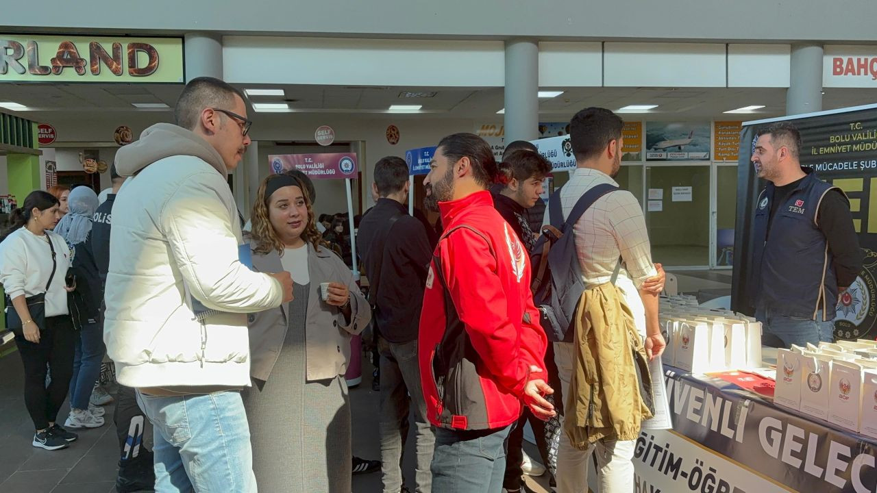 Öğrenciler daha güvenli hissetsin diye polis tüm birimleriyle sahada - Sayfa 1