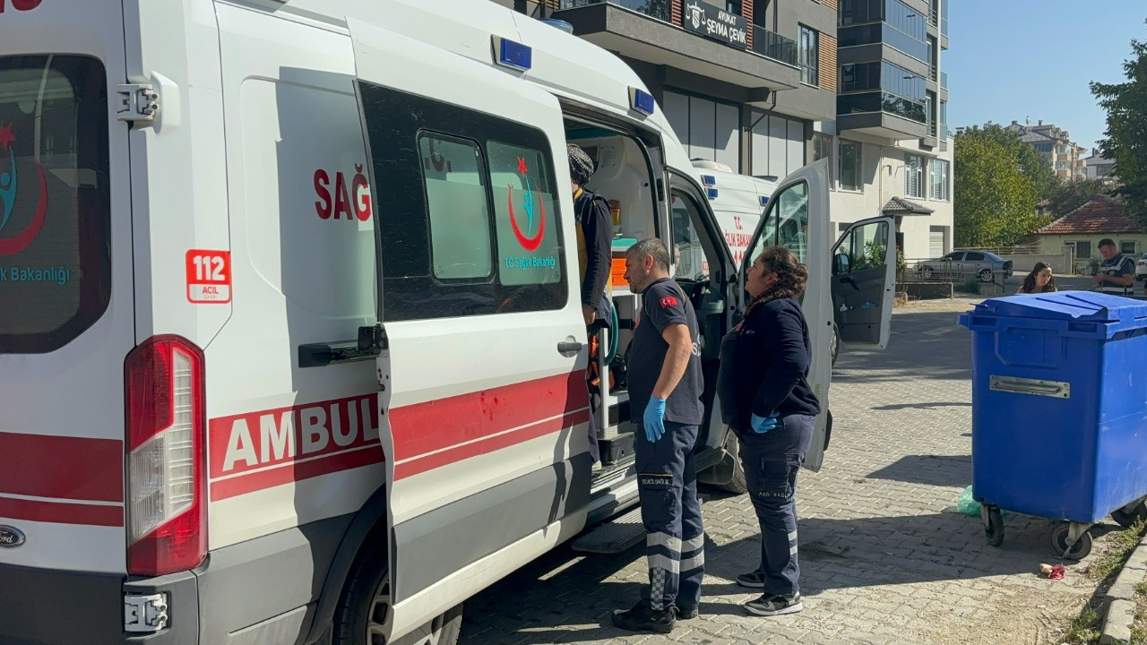 Bolu'da feci işçi kazası : 2 işçi alüminyum levha altında kaldı