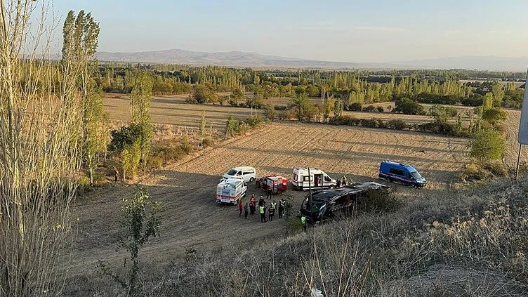 Afyonkarahisar'da Feci Otobüs Kazası: 50 Metrelik Şarampolden Devrildi, 21 Yaralı - Sayfa 3