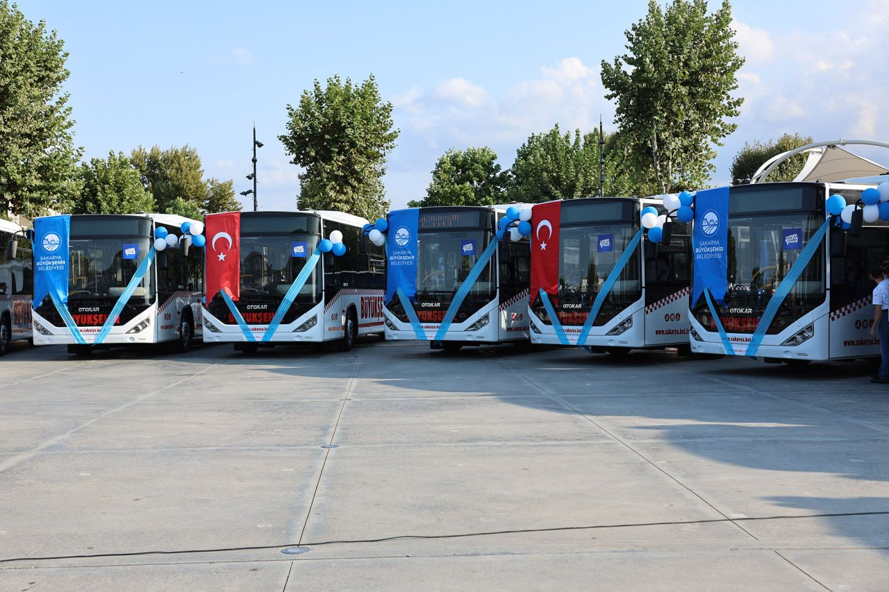 Sakarya'ya 100 Milyonluk Metrobüs Yatırımı: 5 Yeni Araç Yolda - Sayfa 1