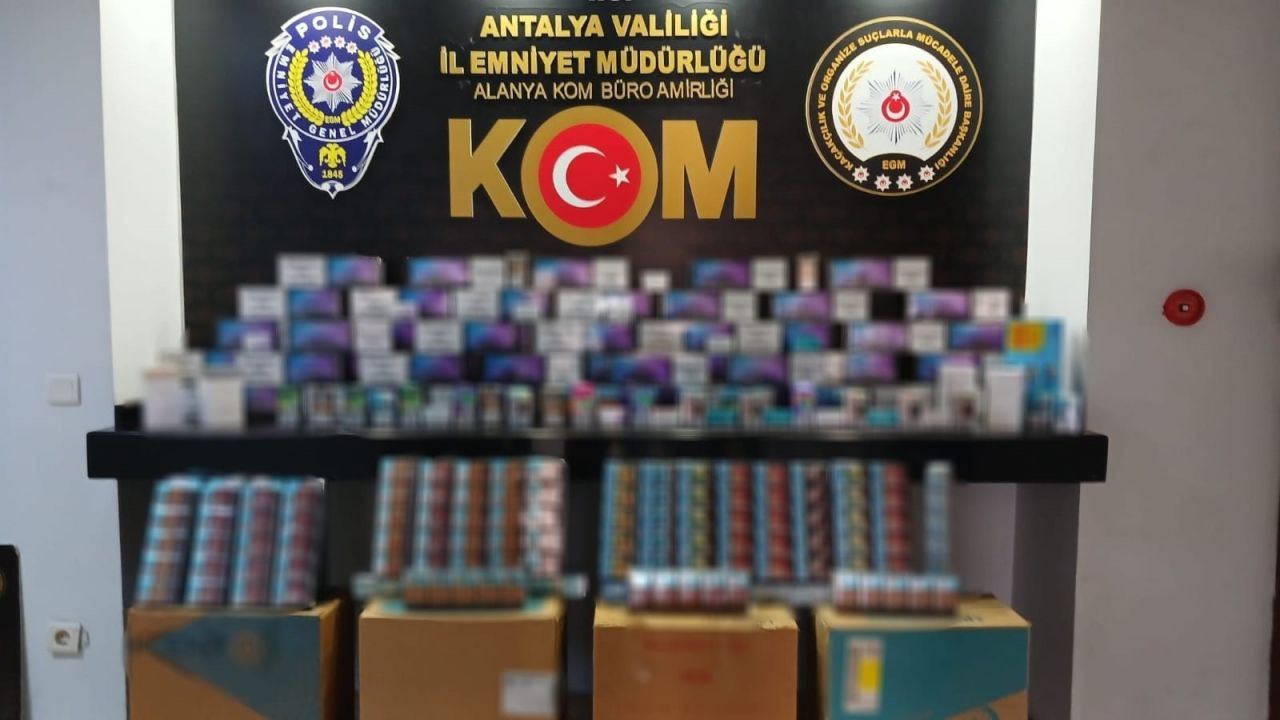 Antalya’da kaçak sigara operasyonu - Sayfa 1