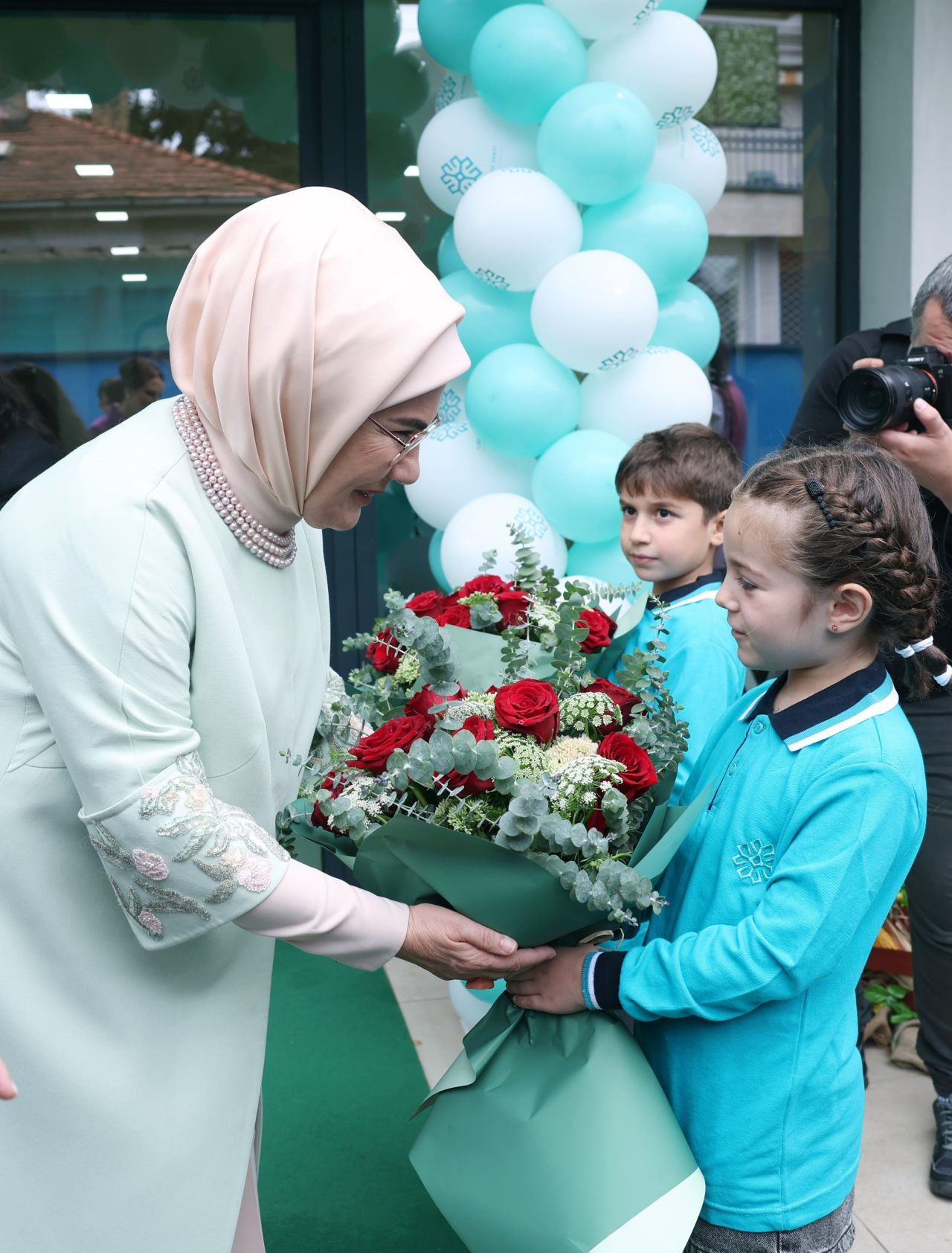 Emine Erdoğan, Belgrad'daki Türkiye Maarif Vakfı anaokulu öğrencileriyle bir araya geldi - Sayfa 9