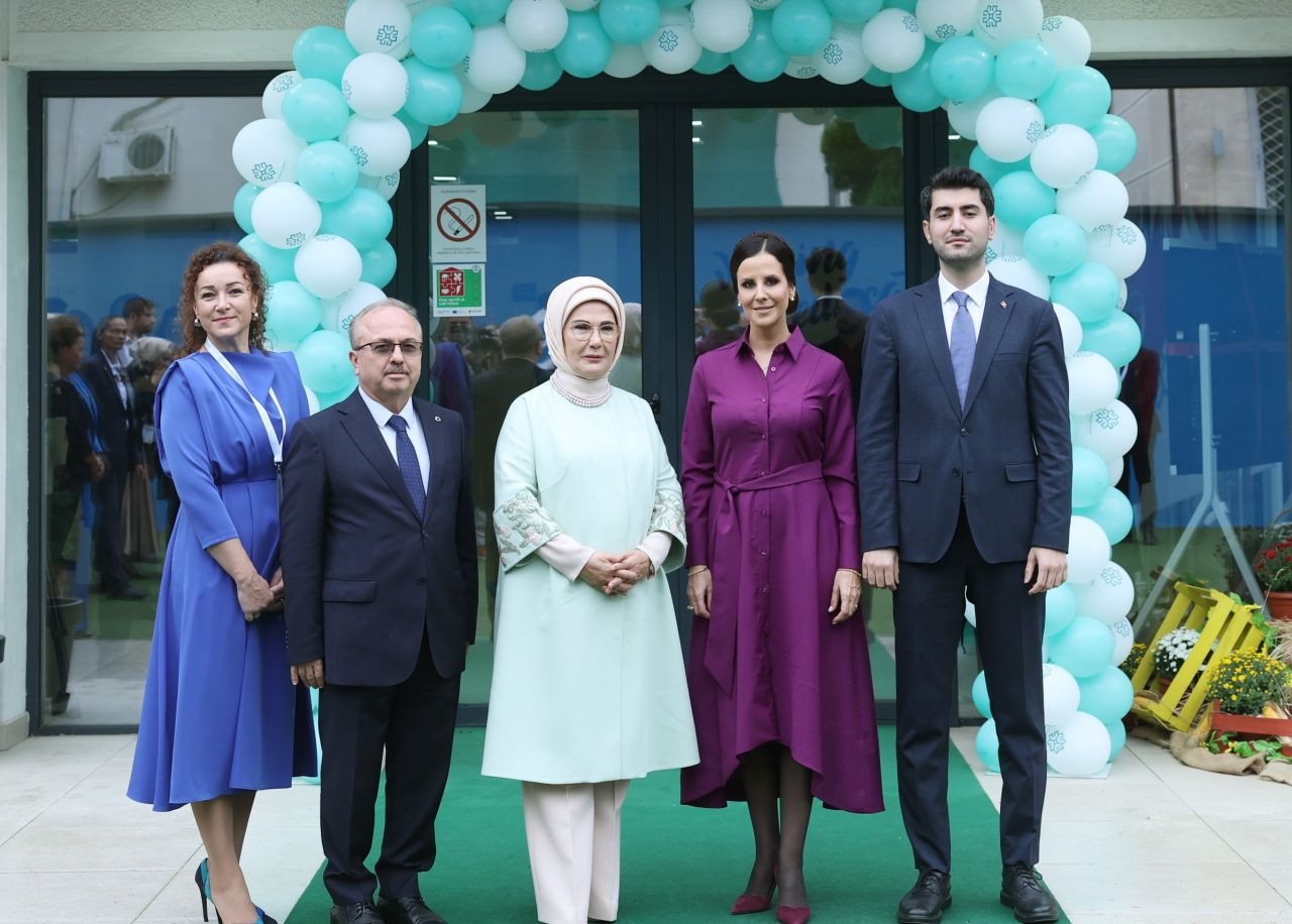 Emine Erdoğan, Belgrad'daki Türkiye Maarif Vakfı anaokulu öğrencileriyle bir araya geldi - Sayfa 8