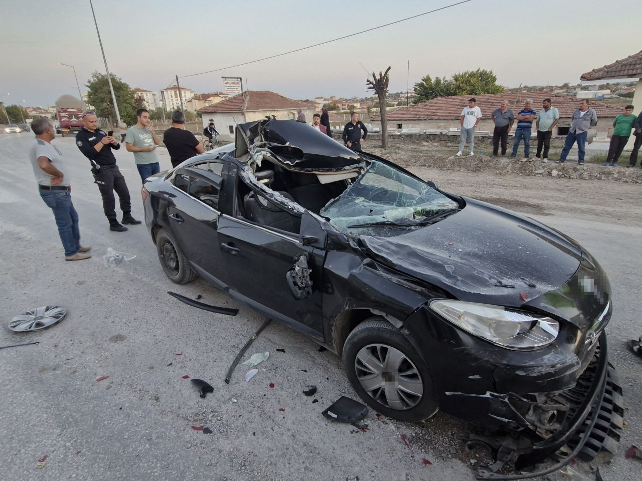 Çorum'da Tırın Altına Giren Otomobilde 1'i Ağır 4 Yaralı - Sayfa 6