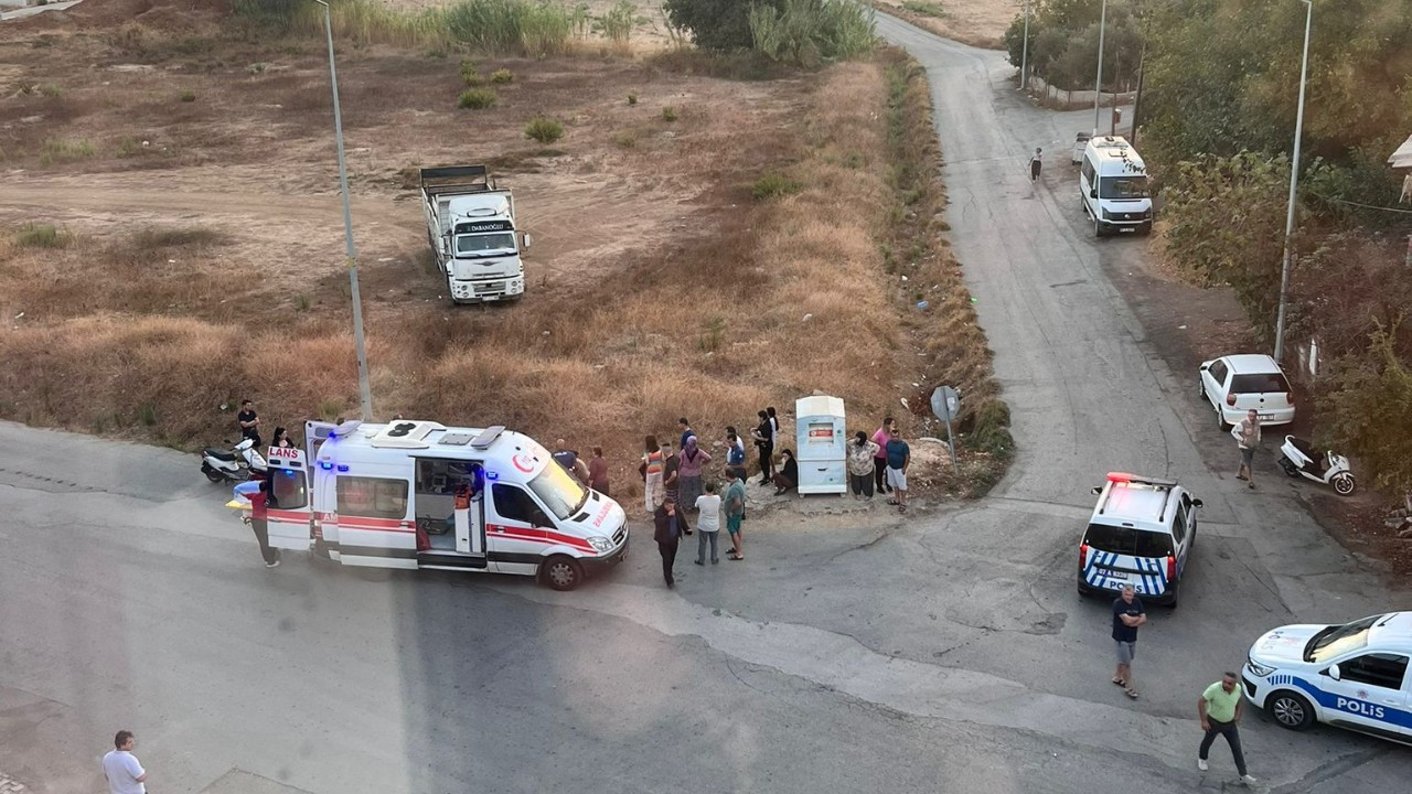 Antalya'da işe gitmek için servisi bekleyen 3 kişi kurşuna tutuldu