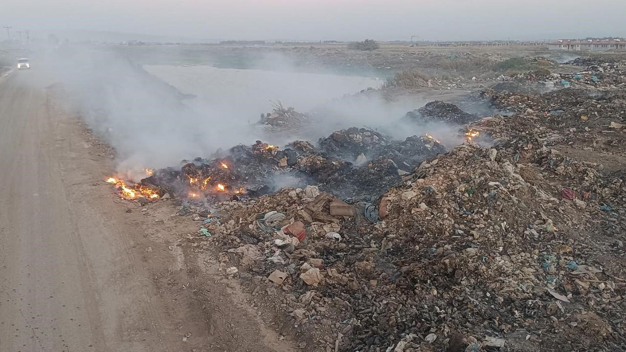 Hatay'da çöplük yangını