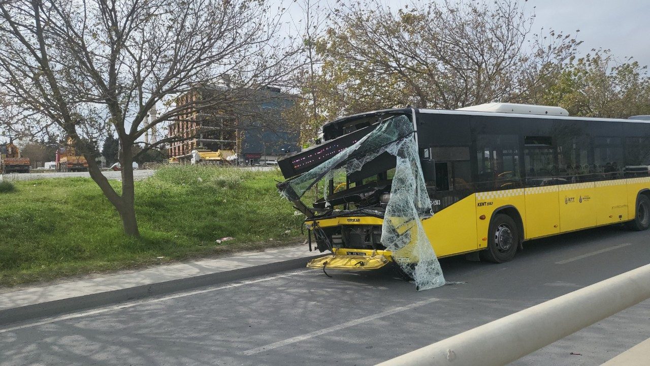 2 İETT otobüsü çarpıştı: 1 çocuk ile 1 kadın yaralandı