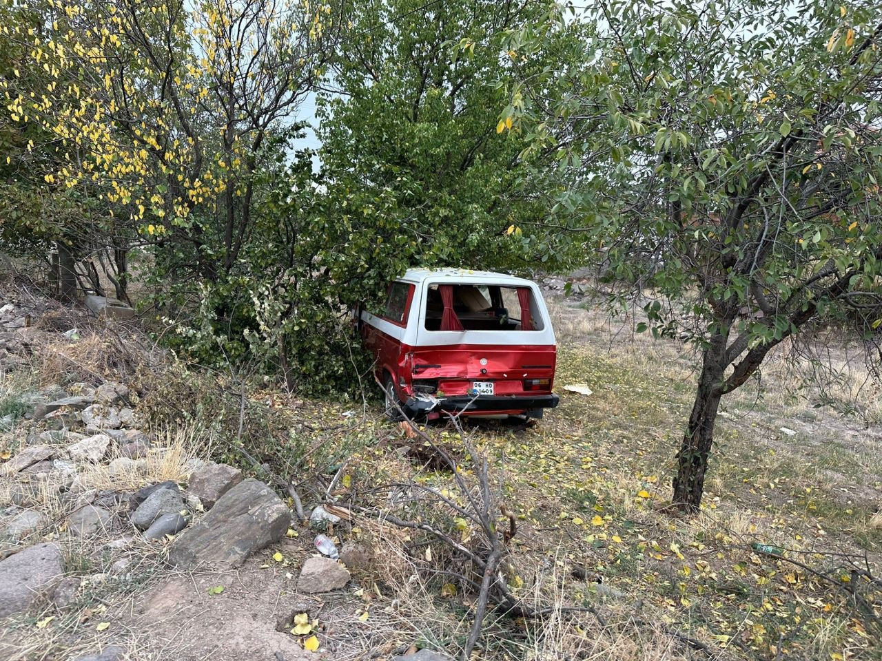 Freni Boşalan Kamyon, Duvara Çarparak Durdu - Sayfa 1