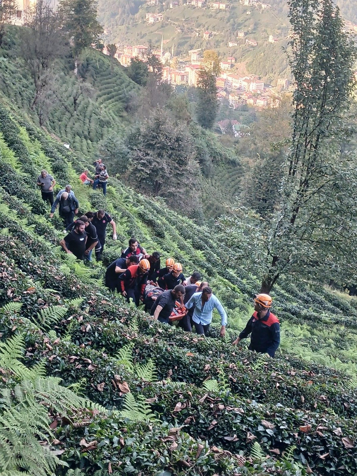 Rize'de Uçuruma Yuvarlanan Araç Faciaya Neden Oldu: 1 Ölü, 1 Yaralı! - Sayfa 2