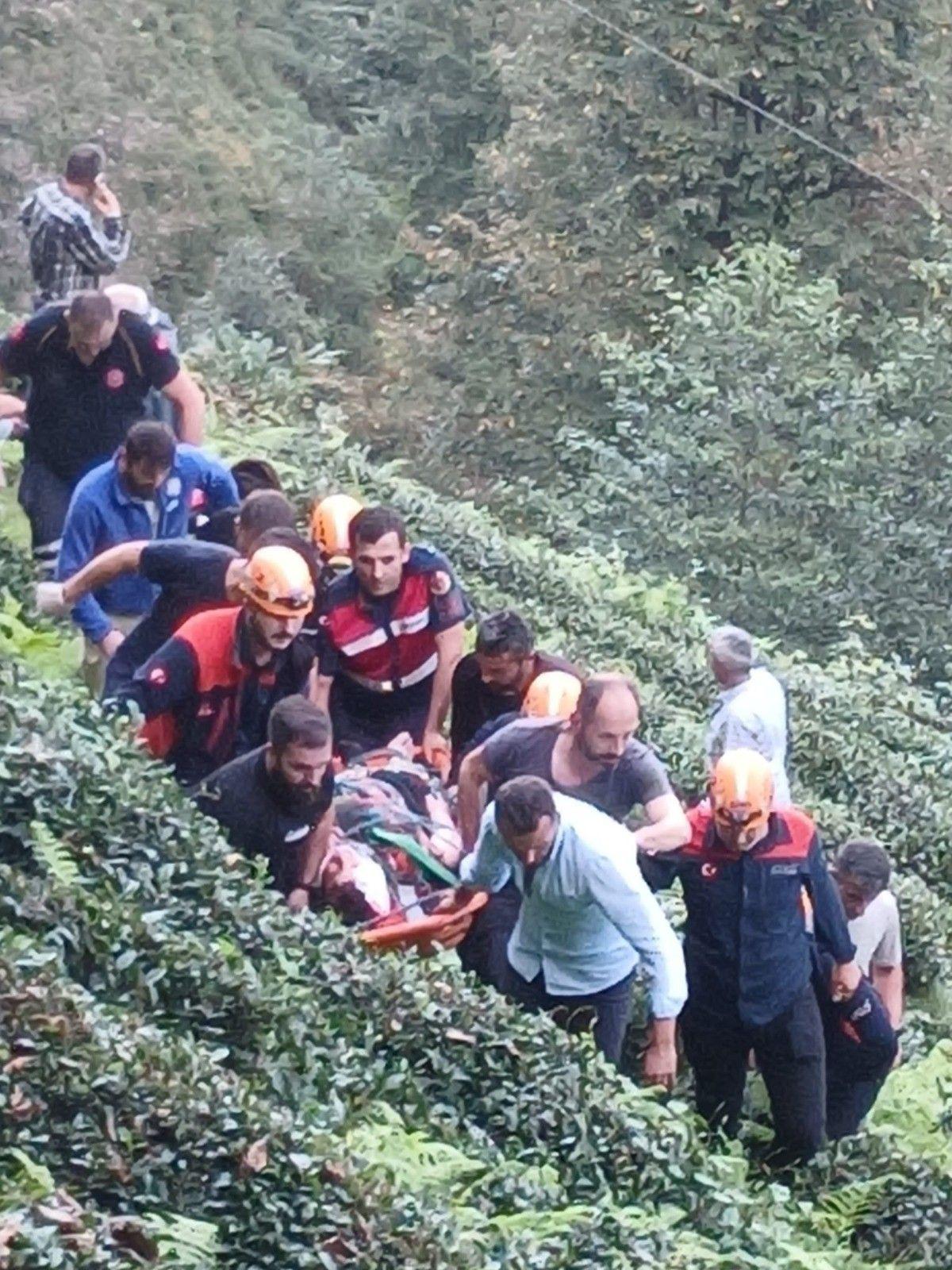 Rize'de Uçuruma Yuvarlanan Araç Faciaya Neden Oldu: 1 Ölü, 1 Yaralı! - Sayfa 3