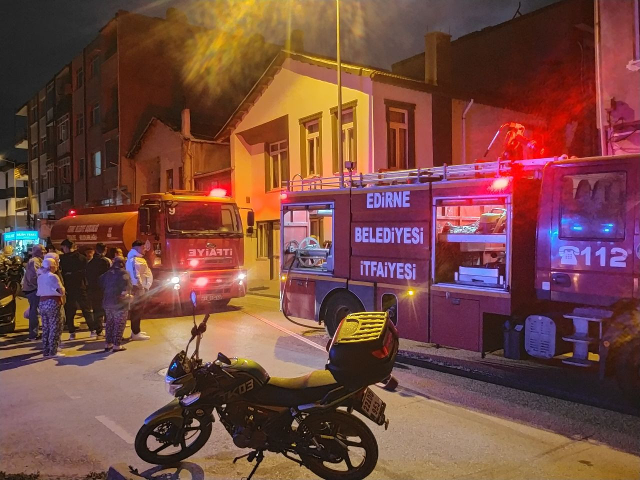 Edirne'de Yangın Korkuttu: Tek Katlı Ev Kullanılamaz Hale Geldi - Sayfa 6