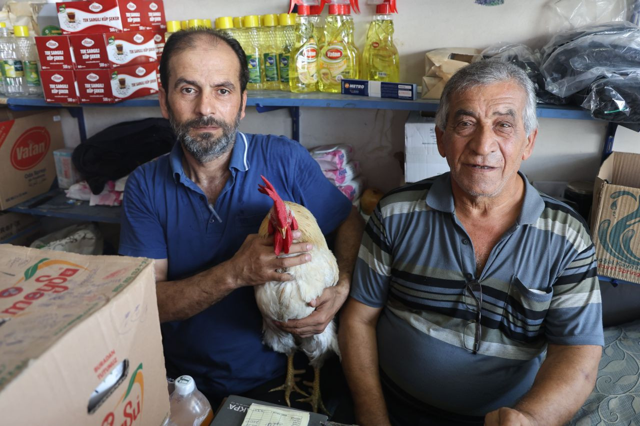 Horoz ve Sahibi Mercedes’le Şehir Turlarında - Sayfa 5