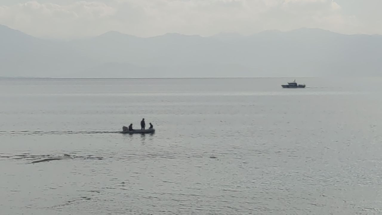 Kayıp üniversite öğrencisi Rojin'in arama çalışmaları havadan karada ve gölde yapılıyor - Sayfa 14