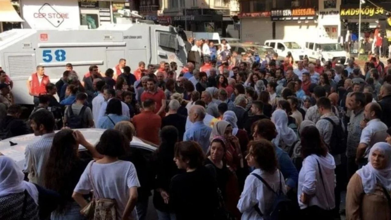 Diyarbakır'da Provokasyon: PKK Elebaşı Öcalan İçin Slogan Attılar