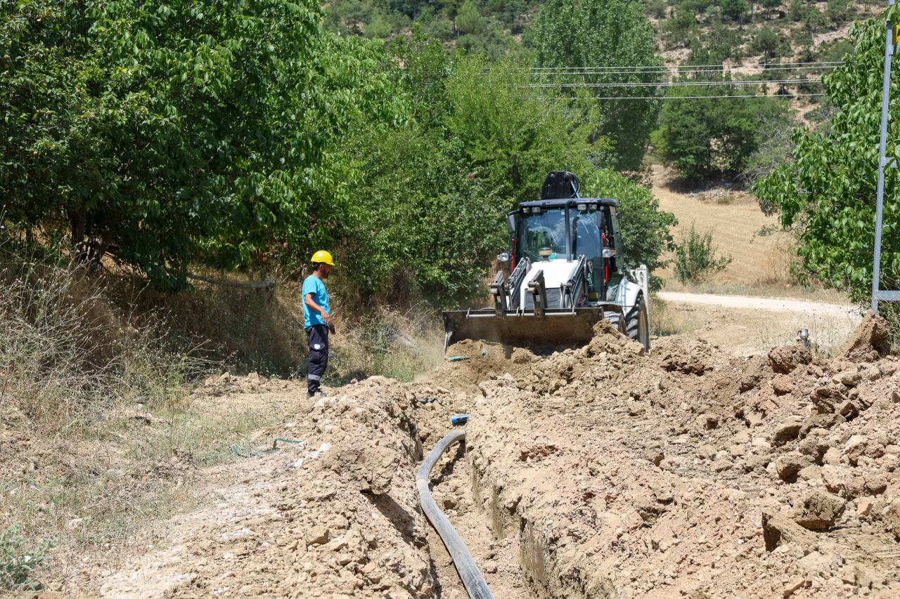 Hark Mahallesi'nin 2 Bin Metrelik Yeni İçme Suyu Hattında Çalışmalar Sona Yaklaştı - Sayfa 1