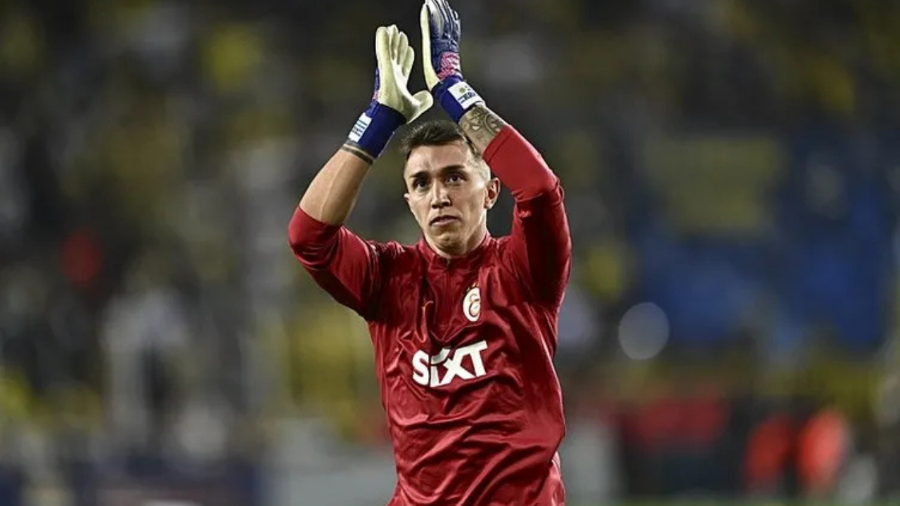 Son dakika haberi: Galatasaray'da bir devir sona eriyor! Muslera için bomba yorum: "Yenilen her golde..." - Sayfa 1